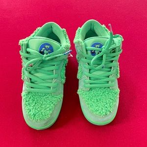 Grateful Dead x Dunk Low SB ‘Green Bear